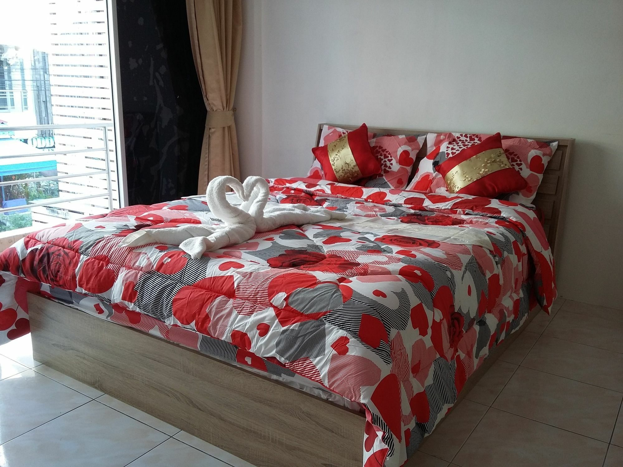 Patong Sunshine Guesthouse מראה חיצוני תמונה